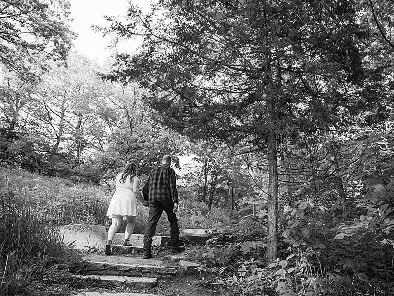 Couple walking on a trail at Palisades State Park