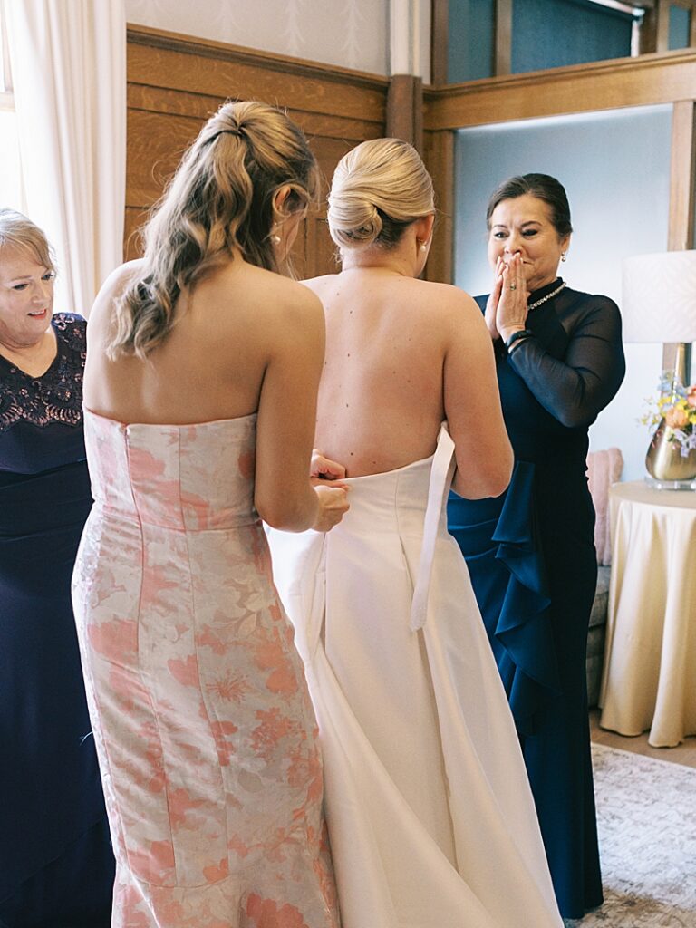 Bride getting ready at Temple of Performing Arts