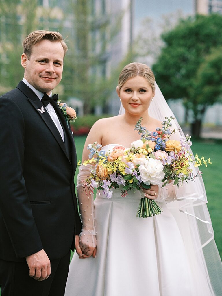 Bride and Groom in downtown Des Moines